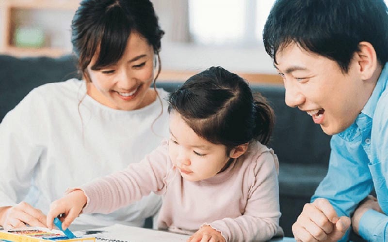 Vai trò không thể thay thế của ba mẹ và giải pháp khắc phục